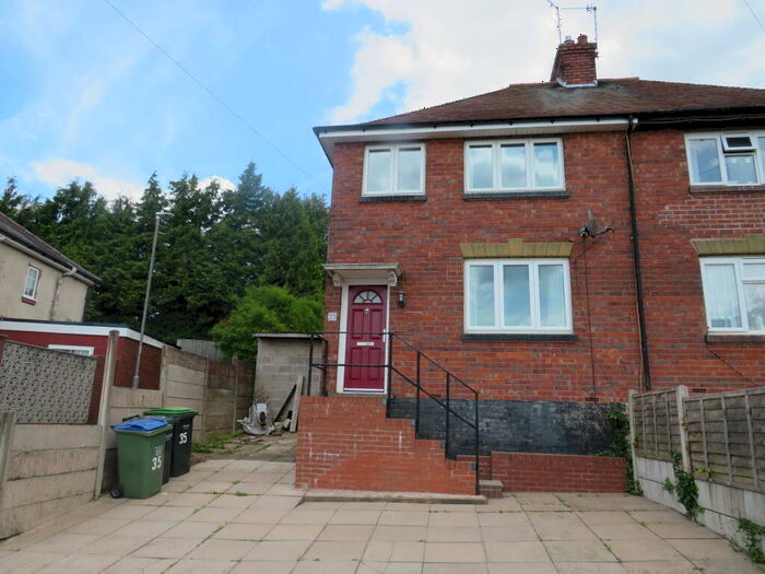 3 Bedroom Semi-Detached House To Rent In Walton Road, Oldbury, B68