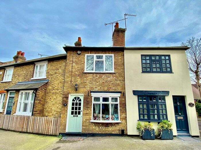3 Bedroom House To Rent In Woodbine Place, Wanstead, E11