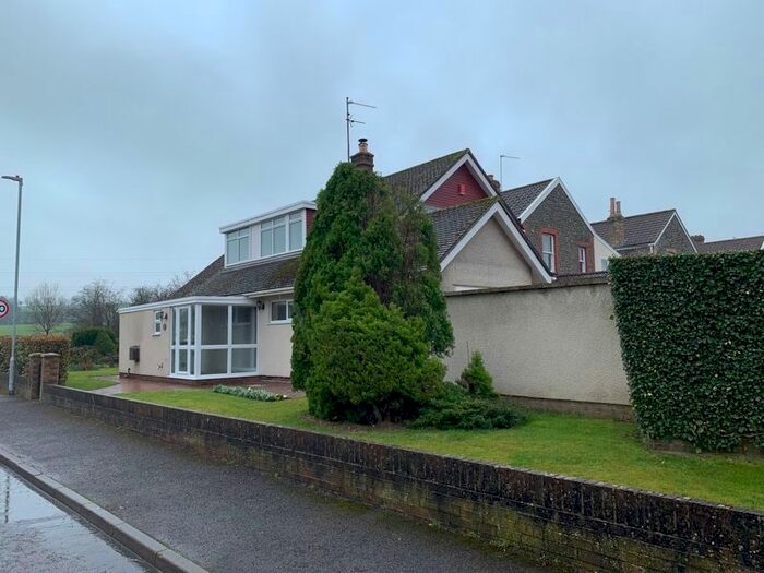 3 Bedroom Detached House To Rent In Barry Road, Oldland Common, Bristol, BS30