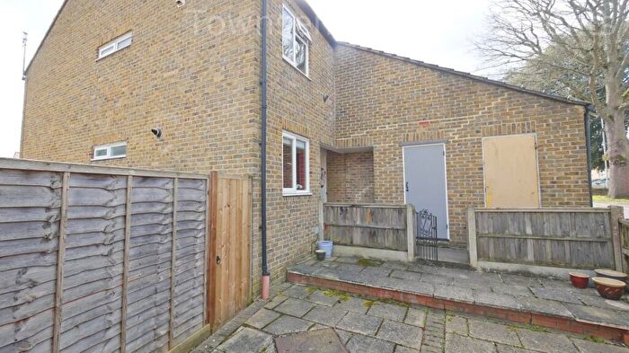 1 Bedroom Maisonette For Sale In Closemead Close, Northwood, HA6