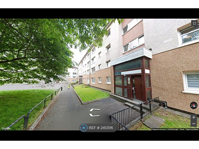 3 Bedroom Flat To Rent In Mcaslin Court, Glasgow, G4