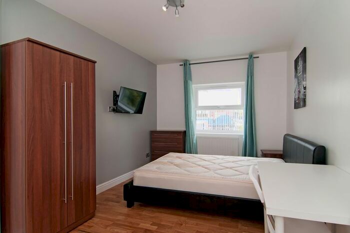 2 Bedroom Flat To Rent In Studland Street, London, W6