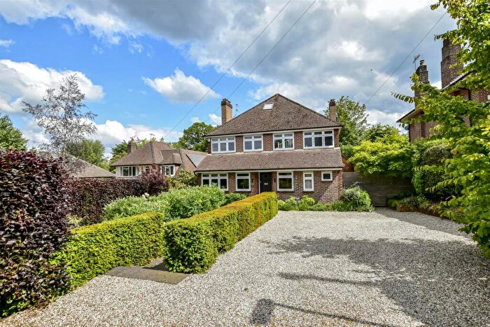 4 Bedroom Detached House To Rent In Cedar Road, Berkhamsted, HP4