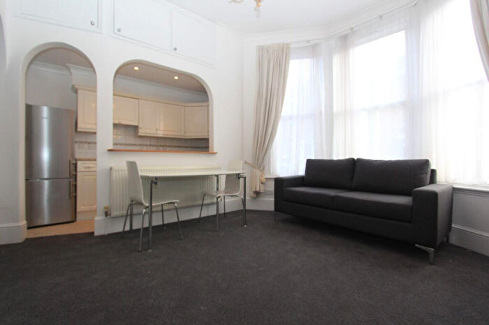 1 Bedroom Apartment To Rent In Parliament Hill, London, NW3