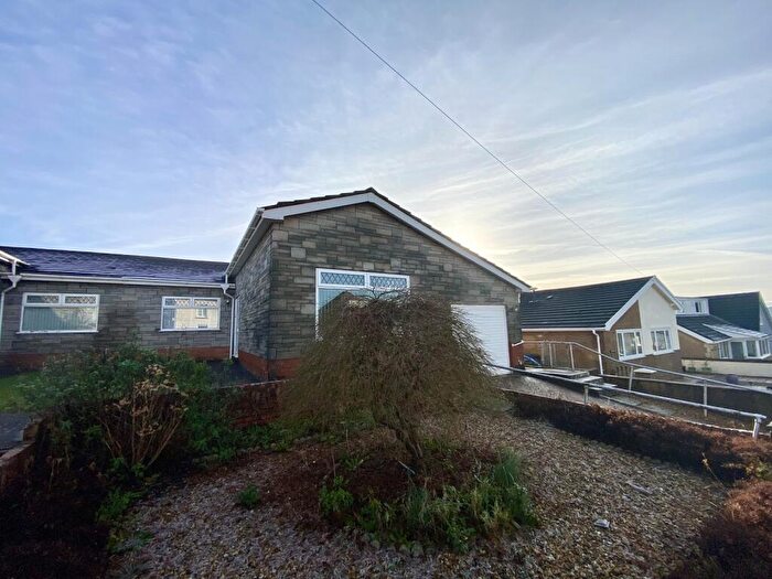3 Bedroom Semi-Detached Bungalow For Sale In Smiths Road, Birchgrove, Swansea, City And County Of Swansea., SA7