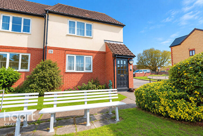 1 Bedroom Flat For Sale In Kensington Court, Grays, RM17