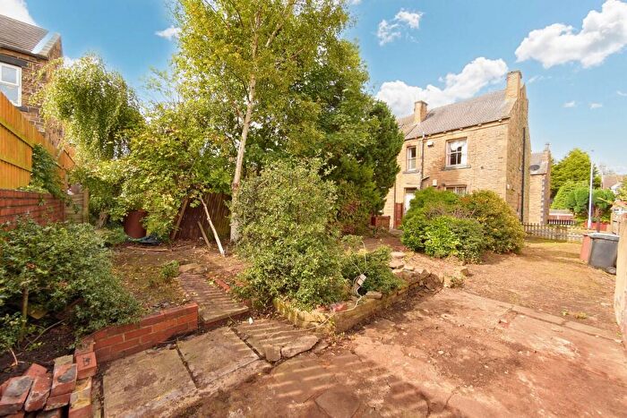 1 Bedroom End Of Terrace House For Sale In Peel Street, Morley, Leeds, LS27