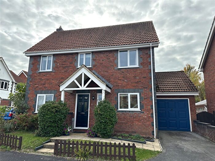 3 Bedroom Detached House To Rent In Harp Chase, Taunton, Somerset, TA1