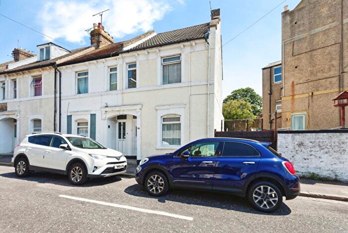 3 Bedroom Terraced House For Sale In Alma Road, Margate, Kent, CT9