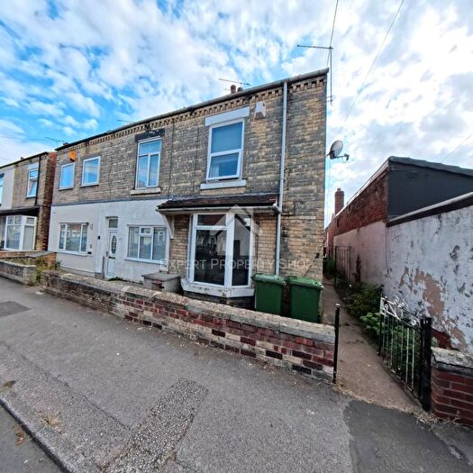 2 Bedroom Terraced House For Sale In King Street, Worksop, S80
