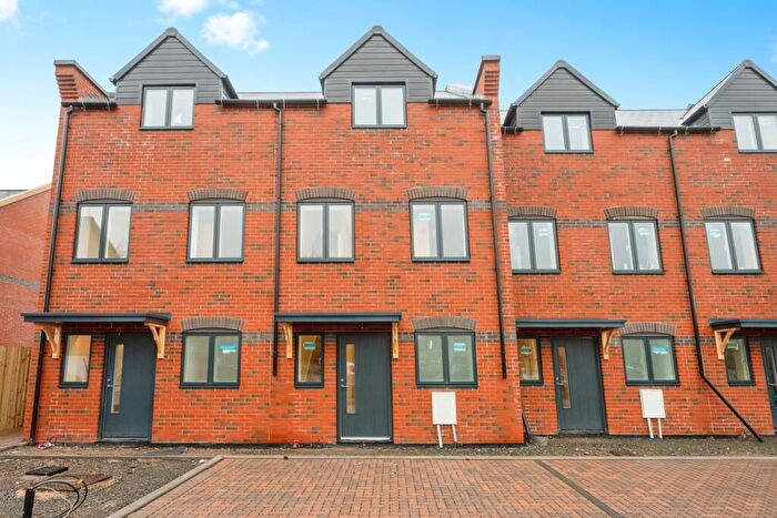 3 Bedroom Property To Rent In Nelson Lane, Warwick, CV34