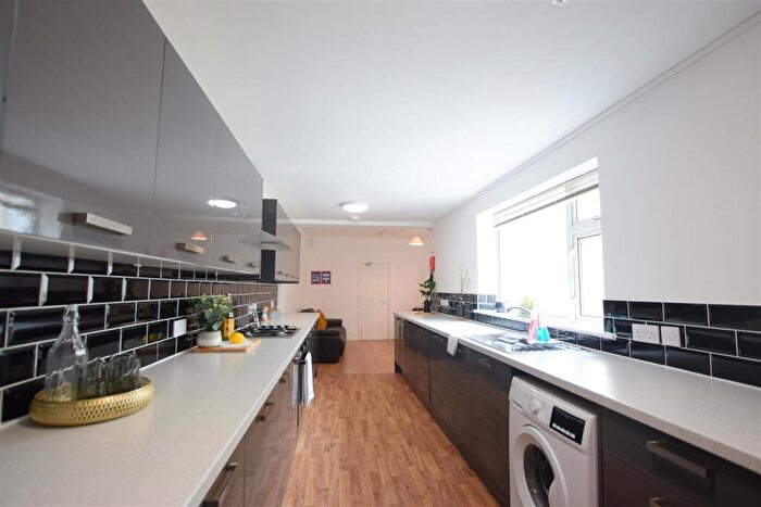 4 Bedroom Terraced House To Rent In Ripon Street - Student House - /, LN5