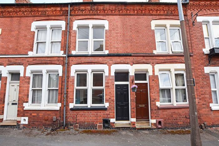2 Bedroom Terraced House To Rent In Howard Road, Clarendon Park, Leicester, LE2