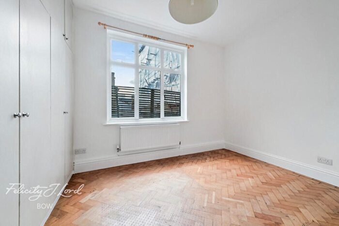 2 Bedroom Flat For Sale In Libra Road, London, E3