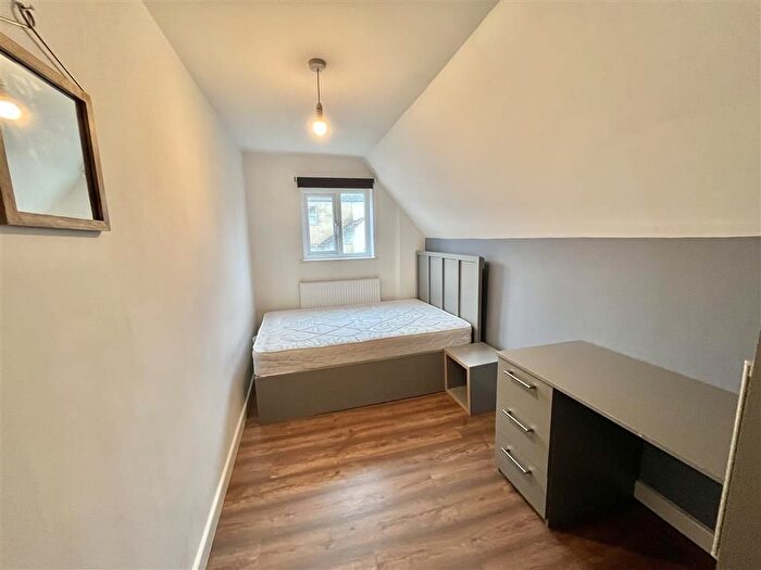 2 Bedroom Flat To Rent In Cromwell Street, Nottingham, NG7