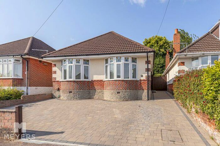 3 Bedroom Bungalow To Rent In Minterne Road, Moordown, BH9