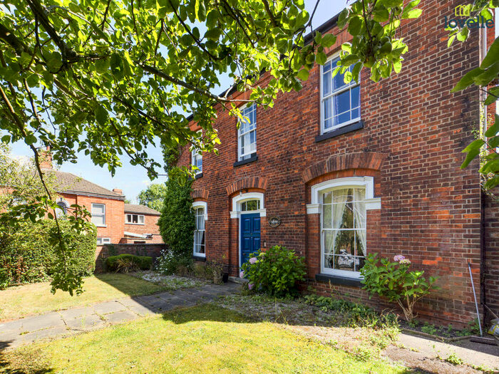 5 Bedroom Semi-Detached House To Rent In George Street, Market Rasen, LN8