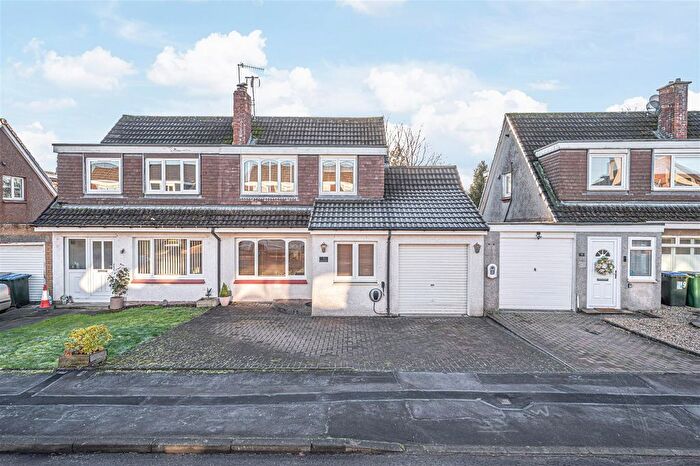 3 Bedroom Semi-detached House For Sale In Rannoch Place, Kinross, KY13