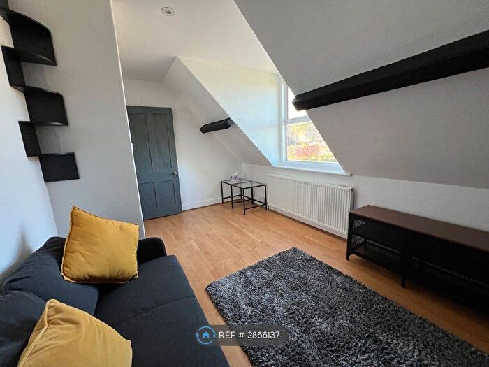 7 Bedroom Detached House To Rent In Eridge Road, Crowborough, TN6