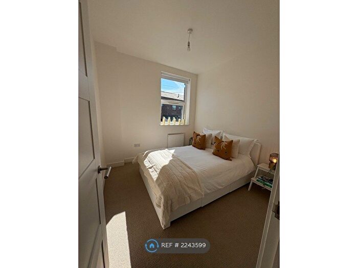 3 Bedroom Terraced House To Rent In Garston Street, Bury, BL9