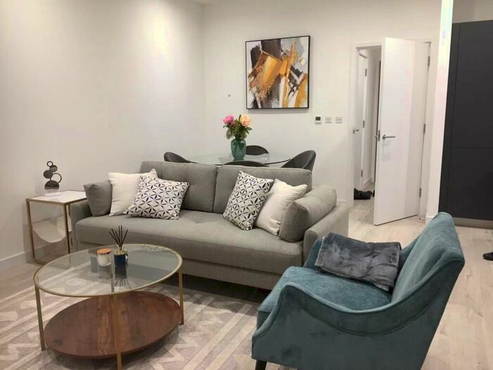 Flat To Rent In Hartingtons Court, London, N4