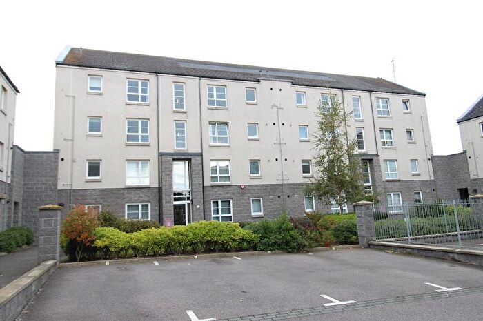 2 Bedroom Flat To Rent In Urquhart Court, Second Floor, Aberdeen, AB24
