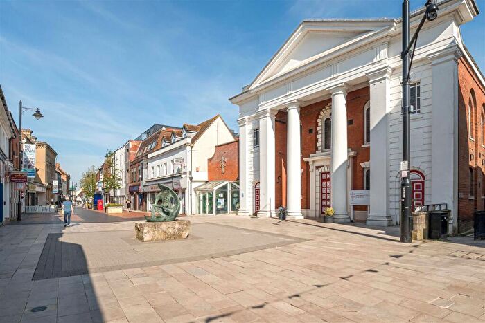 2 Bedroom Flat To Rent In London Street, Basingstoke, RG21