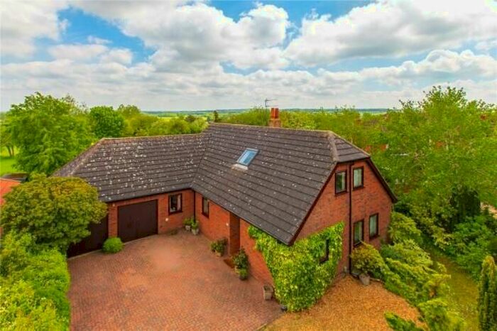 4 Bedroom Detached House For Sale In Thruffle Way, Barhill, Cambridge, CB23