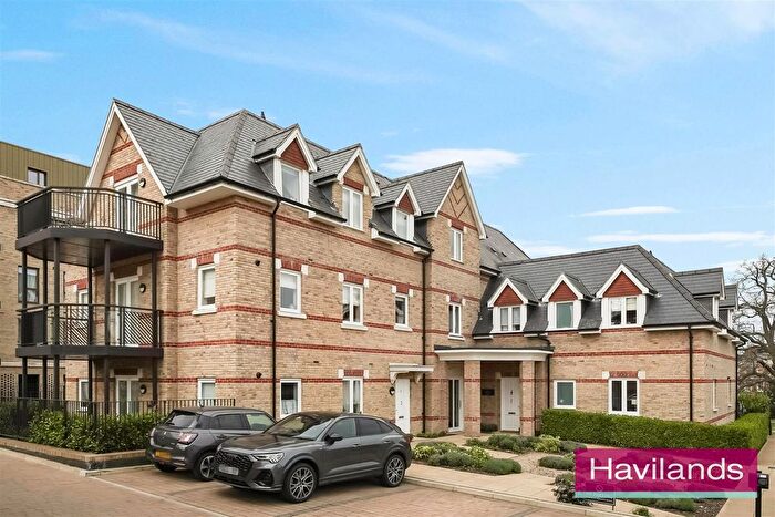 2 Bedroom Flat For Sale In Trento Mews, Barnet, EN4