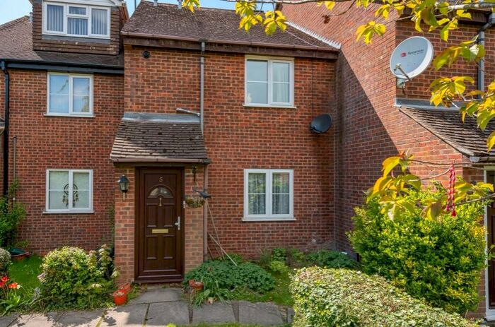 1 Bedroom Maisonette To Rent In Kings Mews, George Street, Old Town, Hemel Hempstead, Hertfordshire, HP2