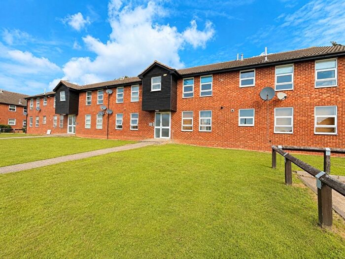 1 Bedroom Flat For Sale In Cleveden House, Broadlands, Thundersley, Essex, SS7