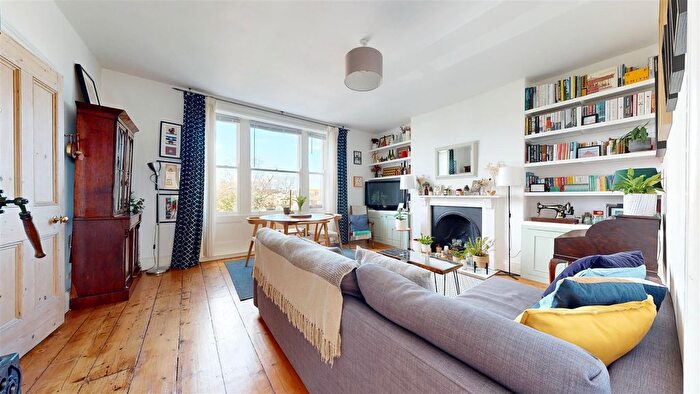 1 Bedroom Flat For Sale In Dorchester Road, Weymouth, DT4