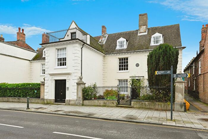 2 Bedroom Flat For Sale In Old School Court, King's Lynn, PE30