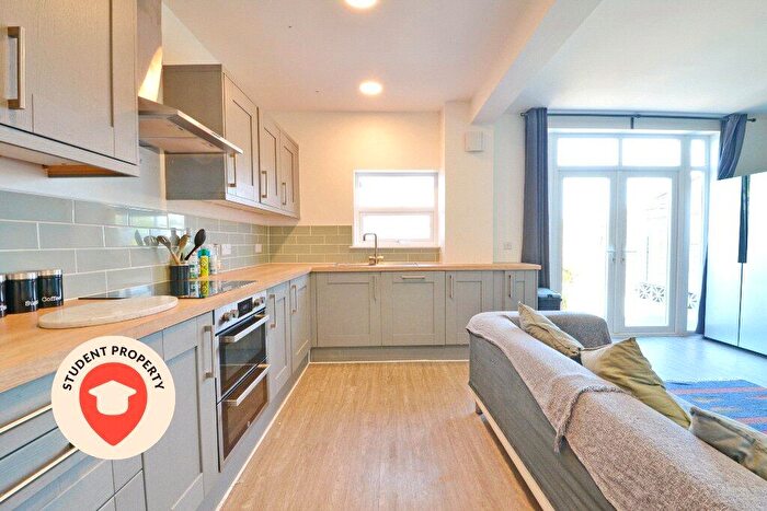 6 Bedroom Semi-Detached House To Rent In Southmead Road, Bristol, Bristol, BS10