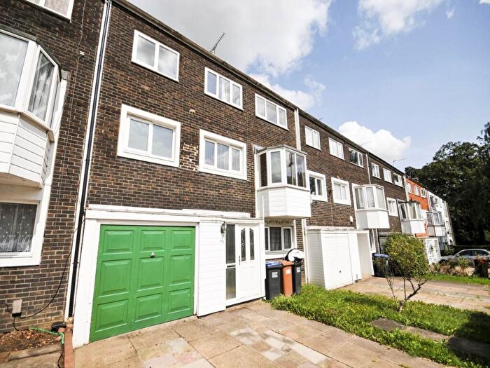 4 Bedroom House To Rent In Northdown Road, Hatfield, Hertfordshire, AL10