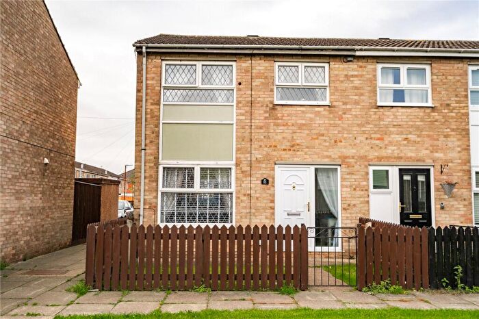 3 Bedroom End Of Terrace House For Sale In Westerdale Way, Grimsby, Lincolnshire, DN37