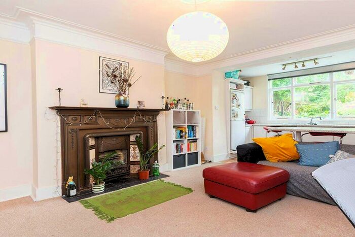 1 Bedroom Flat To Rent In Loraine Road, Holloway, N7