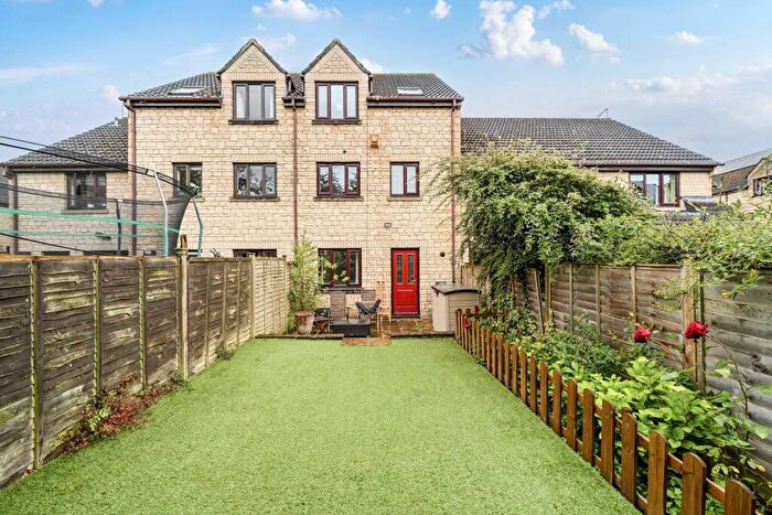 3 Bedroom Terraced House For Sale In Hanstone Close, Cirencester, GL7