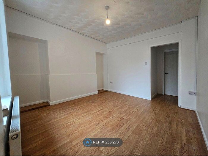 3 Bedroom Terraced House To Rent In Western Street, Swansea, SA1
