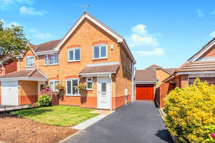 3 Bedroom Semi-Detached House To Rent In Millais Road, Hinckley, Leicestershire, LE10