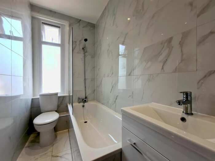 4 Bedroom Property To Rent In Durban Road, Haringey, London, N17