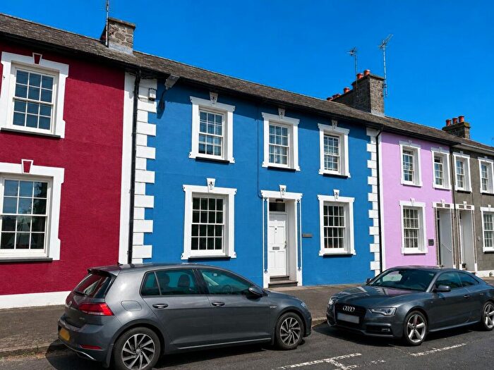4 Bedroom Town House For Sale In Albert Street, Aberaeron, SA46