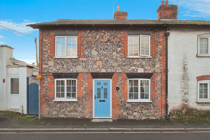 2 Bedroom Cottage For Sale In Earls Court Road, Amesbury, Salisbury, SP4
