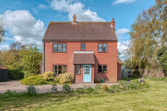 4 Bedroom Detached House For Sale In The Street, Somerleyton, NR32