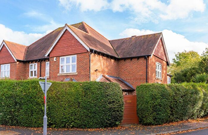 4 Bedroom Property To Rent In Watford Heath, Watford, WD19