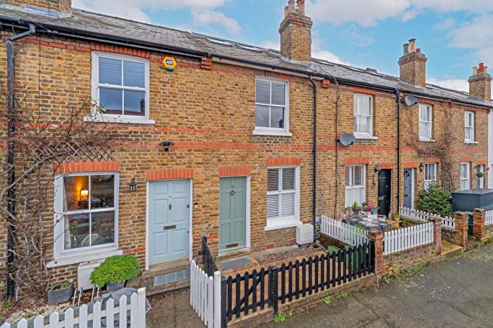 3 Bedroom Terraced House For Sale In Alexandra Road, Thames Ditton, KT7