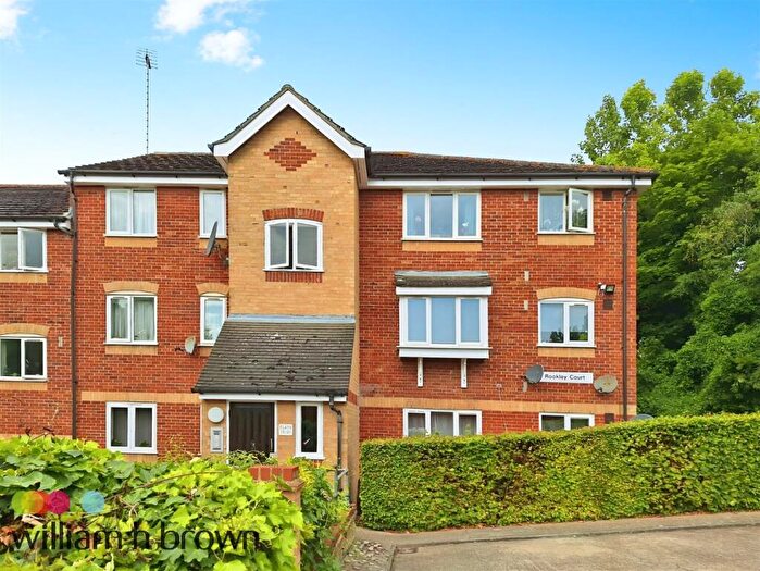 Apartment To Rent In Linnet Way, Purfleet-On-Thames, RM19