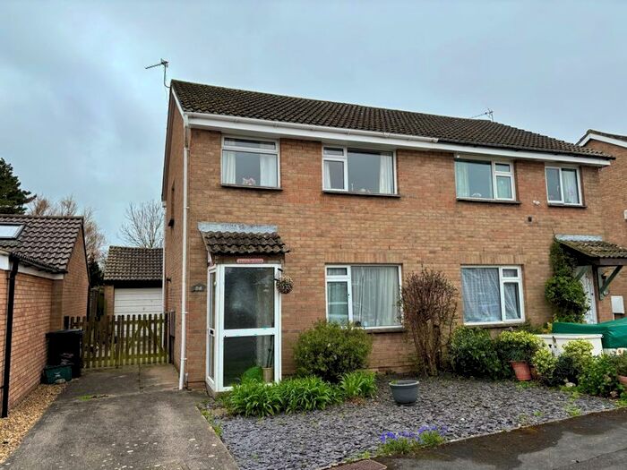 3 Bedroom Semi-Detached House For Sale In Longacre, Clevedon, BS21