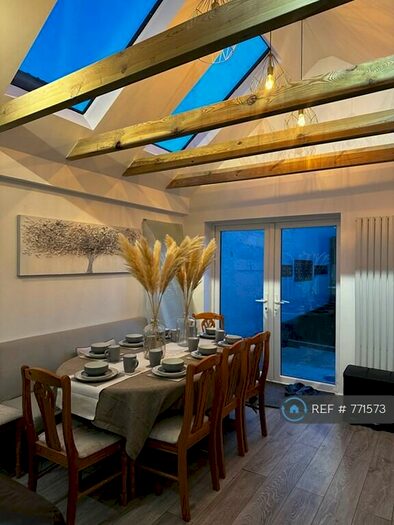 4 Bedroom Semi-Detached House To Rent In Albert Street, Whitstable, CT5