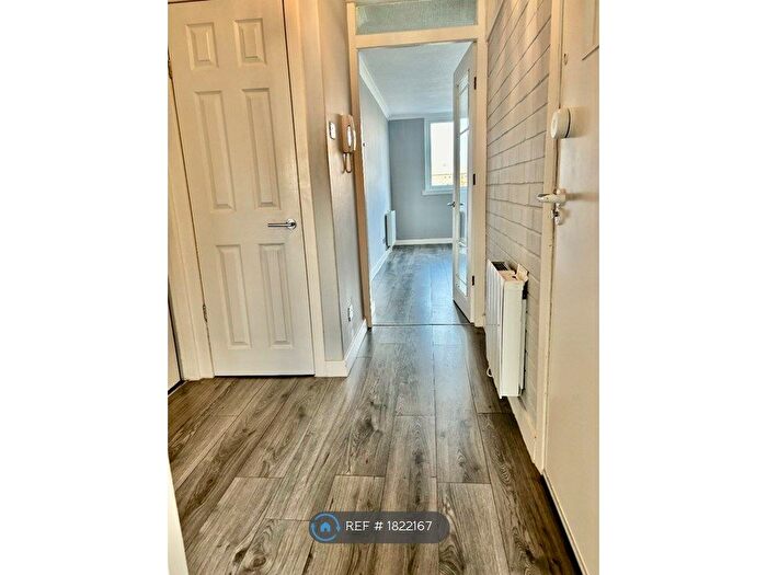 2 Bedroom Flat To Rent In Braehead Road, Cumbernauld, Glasgow, G67